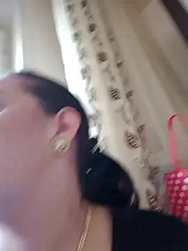 Snapshot of AvaLloyd chatting on March 5, 2025, 12:22 pm AvaLloyd online show from March 5, 2025, 12:22 pm