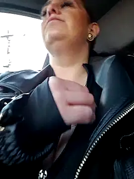 Snapshot of AvaLloyd chatting on March 5, 2025, 3:29 pm AvaLloyd online show from March 5, 2025, 3:29 pm