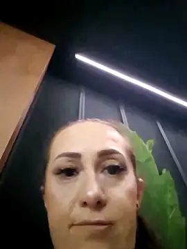 Snapshot of AvaLloyd chatting on March 6, 2025, 3:35 am AvaLloyd online show from March 6, 2025, 3:35 am