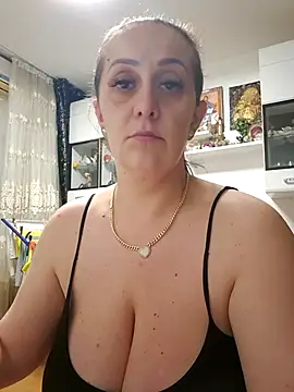 Snapshot of AvaLloyd chatting on March 16, 2025, 4:45 pm AvaLloyd online show from March 16, 2025, 4:45 pm