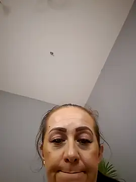 Snapshot of AvaLloyd chatting on March 18, 2025, 3:20 am AvaLloyd online show from March 18, 2025, 3:20 am