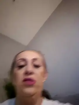 Snapshot of AvaLloyd chatting on March 20, 2025, 3:45 am AvaLloyd online show from March 20, 2025, 3:45 am