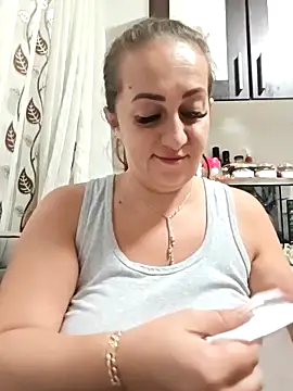 Snapshot of AvaLloyd chatting on September 29, 2025, 2:38 am AvaLloyd online show from September 29, 2025, 2:38 am