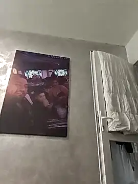 Snapshot of AvaLloyd chatting on October 20, 2025, 7:20 am AvaLloyd online show from October 20, 2025, 7:20 am