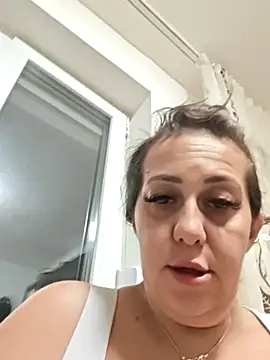 Snapshot of AvaLloyd chatting on October 29, 2025, 1:52 am AvaLloyd online show from October 29, 2025, 1:52 am