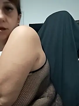 Snapshot of AvaLloyd chatting on November 4, 2025, 3:38 am AvaLloyd online show from November 4, 2025, 3:38 am