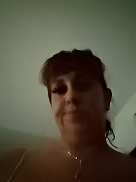 Snapshot of AvaLloyd chatting on November 5, 2025, 2:50 pm AvaLloyd online show from November 5, 2025, 2:50 pm