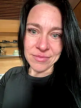 CuteNata online show from November 15, 2025, 11:07 am