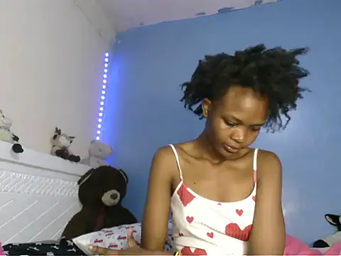 Snapshot of cyberbunnie chatting on February 12, 2026, 6:36 pm cyberbunnie online show from February 12, 2026, 6:36 pm