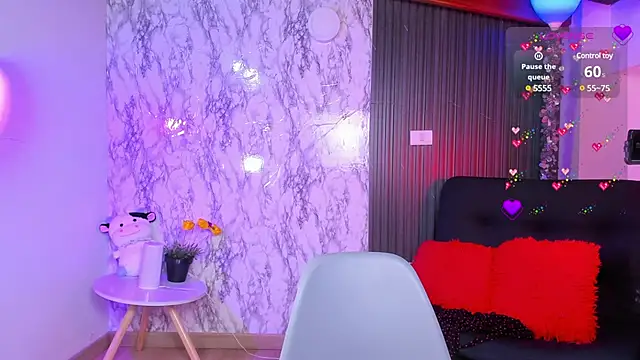 chloe blue online show from February 23, 2025, 11:55 am