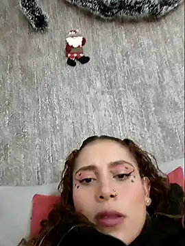 Snapshot of elibaker_ chatting on January 3, 2025, 3:38 am elibaker online show from January 3, 2025, 3:38 am
