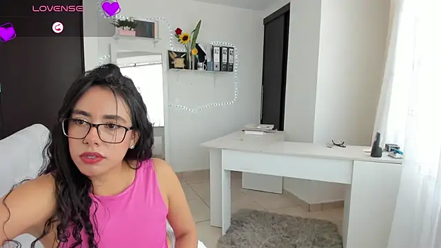 Snapshot of susana_monroy chatting on March 21, 2026, 7:17 pm susana monroy online show from March 21, 2026, 7:17 pm