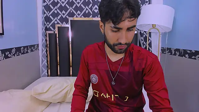 Snapshot of MilanZaire chatting on October 24, 2025, 12:30 am MilanZaire online show from October 24, 2025, 12:30 am