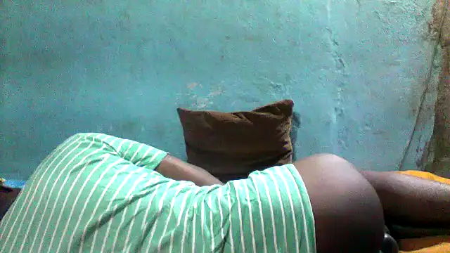 Snapshot of little__joy chatting on March 7, 2026, 1:24 am little joy online show from March 7, 2026, 1:24 am
