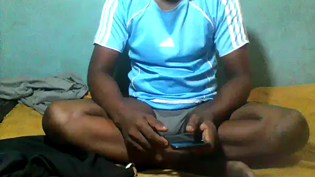 Snapshot of little__joy chatting on May 10, 2026, 12:32 pm little joy online show from May 10, 2026, 12:32 pm