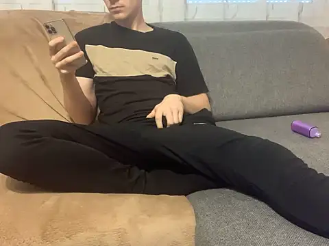 Snapshot of Honeeymaster chatting on March 17, 2026, 9:23 am Honeeymaster online show from March 17, 2026, 9:23 am