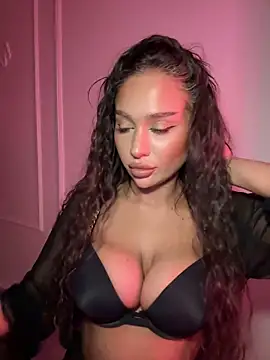 CardiSweetBaby online show from November 16, 2025, 5:40 pm