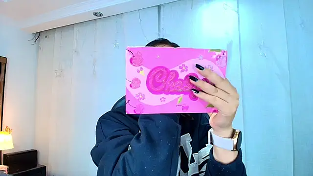 Snapshot of lina_bedoya_ chatting on February 7, 2026, 11:25 am lina bedoya online show from February 7, 2026, 11:25 am