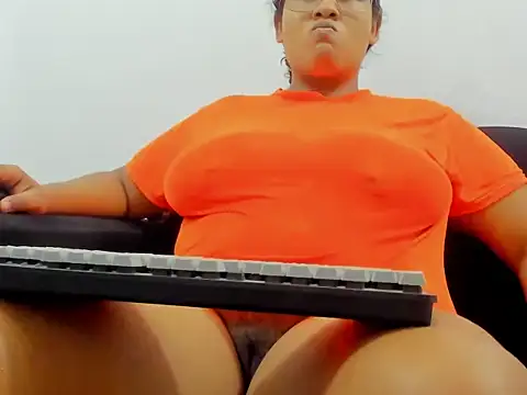 Kika teem online show from October 19, 2025, 6:52 pm