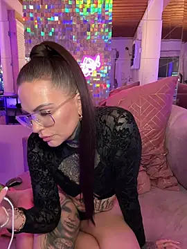 AileenInkOfficial online show from February 2, 2025, 6:20 pm