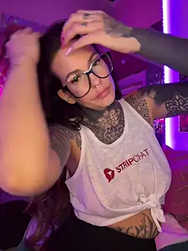 AileenInkOfficial online show from March 4, 2025, 6:07 pm