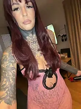 Snapshot of AileenInkOfficial chatting on February 12, 2026, 11:16 am AileenInkOfficial online show from February 12, 2026, 11:16 am