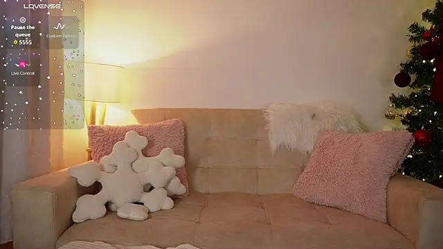 Snapshot of SaraParisi chatting on November 29, 2025, 11:08 pm SaraParisi online show from November 29, 2025, 11:08 pm