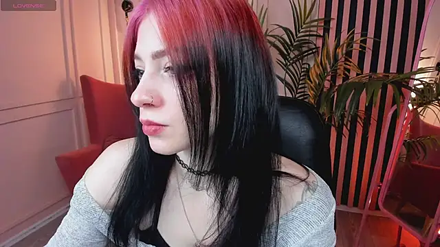 Snapshot of arielabradberry chatting on January 13, 2025, 11:52 am arielabradberry online show from January 13, 2025, 11:52 am