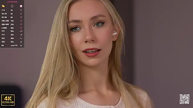 Snapshot of Vika54784 chatting on October 19, 2025, 4:57 am Vika54784 online show from October 19, 2025, 4:57 am