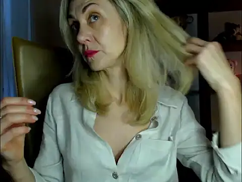 Tanya6547 online show from December 14, 2024, 10:56 am