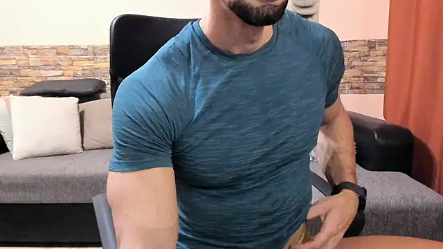 HotHunkTrainer online show from December 23, 2025, 9:29 am