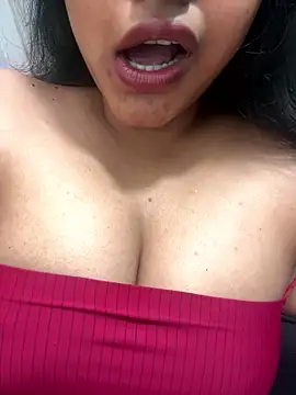 Snapshot of KEEP_010 chatting on January 10, 2026, 5:26 pm KEEP 010 online show from January 10, 2026, 5:26 pm