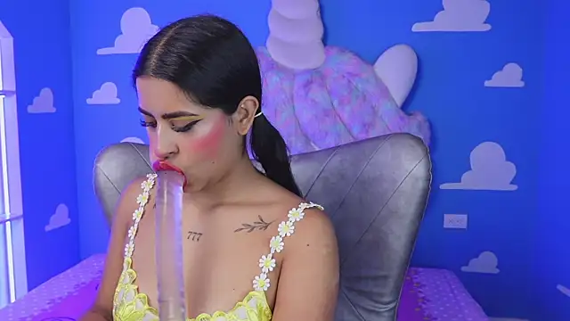 miss romyna online show from September 25, 2025, 11:03 am