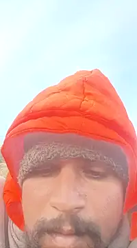 Snapshot of lovesuna chatting on January 2, 2025, 2:11 am lovesuna online show from January 2, 2025, 2:11 am