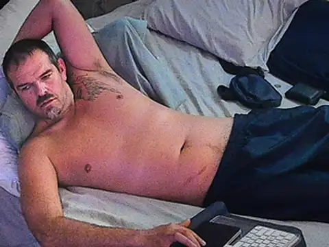 Snapshot of badboybrad11 chatting on February 23, 2025, 5:18 pm badboybrad11 online show from February 23, 2025, 5:18 pm