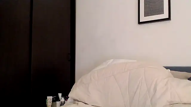 Snapshot of Scarlettford chatting on November 17, 2025, 3:29 pm Scarlettford online show from November 17, 2025, 3:29 pm