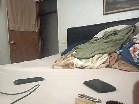 Xoc8  online show from December 5, 2025, 3:59 am