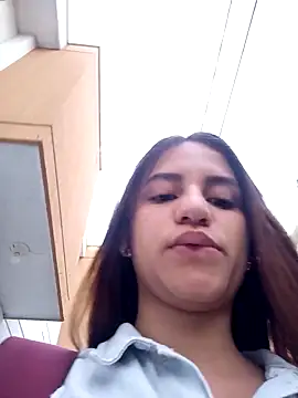 Snapshot of AnthonelaDuque chatting on January 11, 2025, 11:12 am AnthonelaDuque online show from January 11, 2025, 11:12 am