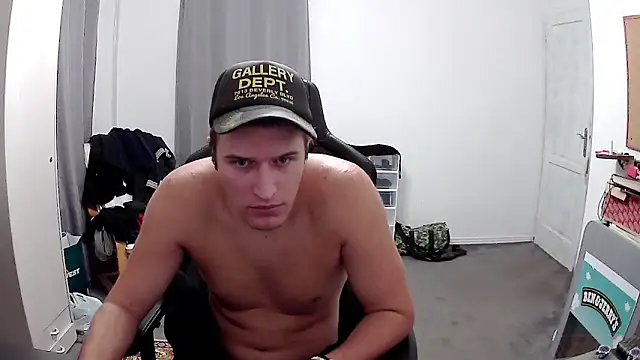 PKrisztian online show from October 19, 2025, 9:37 pm