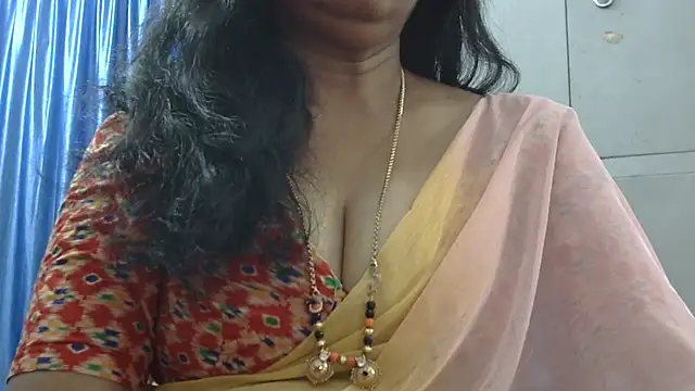 Snapshot of Vijji-telugu chatting on February 6, 2026, 4:50 am Vijji-telugu online show from February 6, 2026, 4:50 am