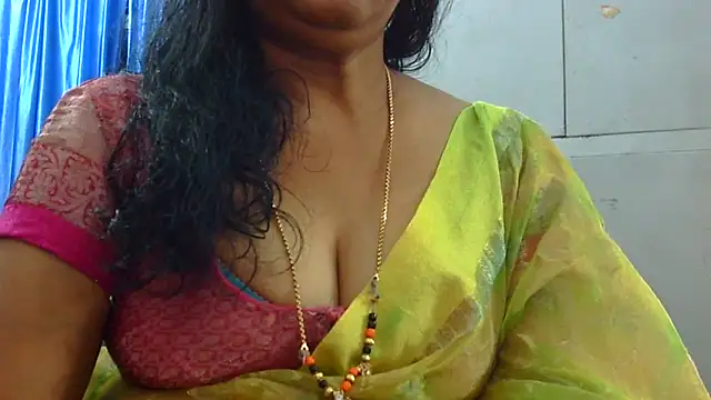 Snapshot of Vijji-telugu chatting on February 21, 2026, 4:35 am Vijji-telugu online show from February 21, 2026, 4:35 am