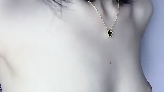 Snapshot of Baenee chatting on December 22, 2025, 4:15 pm Baenee online show from December 22, 2025, 4:15 pm