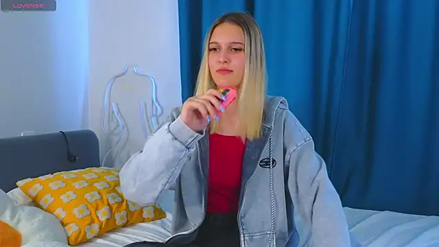 Snapshot of KimberliDean chatting on February 27, 2025, 8:06 am KimberliDean online show from February 27, 2025, 8:06 am