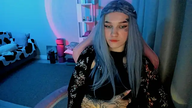 Ledy WWWII online show from December 3, 2024, 3:33 pm