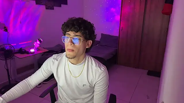 Kisan Smith online show from December 19, 2025, 4:08 am