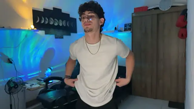 Kisan Smith online show from February 10, 2026, 1:43 am