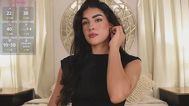 Antonellaparis  online show from October 19, 2025, 3:07 am