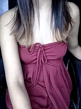 Snapshot of Leeeezzzz_roy chatting on January 31, 2026, 7:11 pm Leeeezzzz roy online show from January 31, 2026, 7:11 pm