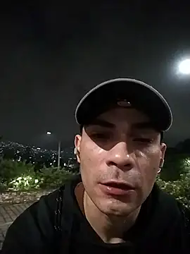 sexyboycolombi4 online show from December 2, 2025, 9:47 am