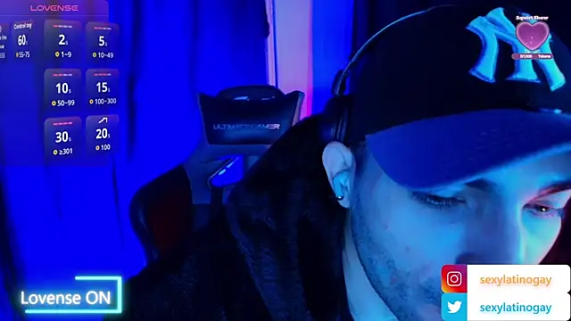 sexyboycolombi4 online show from December 14, 2025, 10:20 am